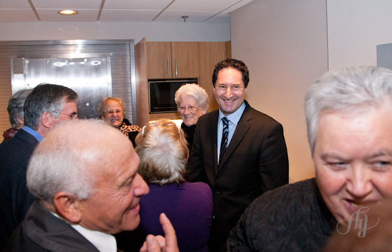 Le maire de NDG, Michael Applebaum, était à l'inauguration des bureaux du projet "Communauté Active!"